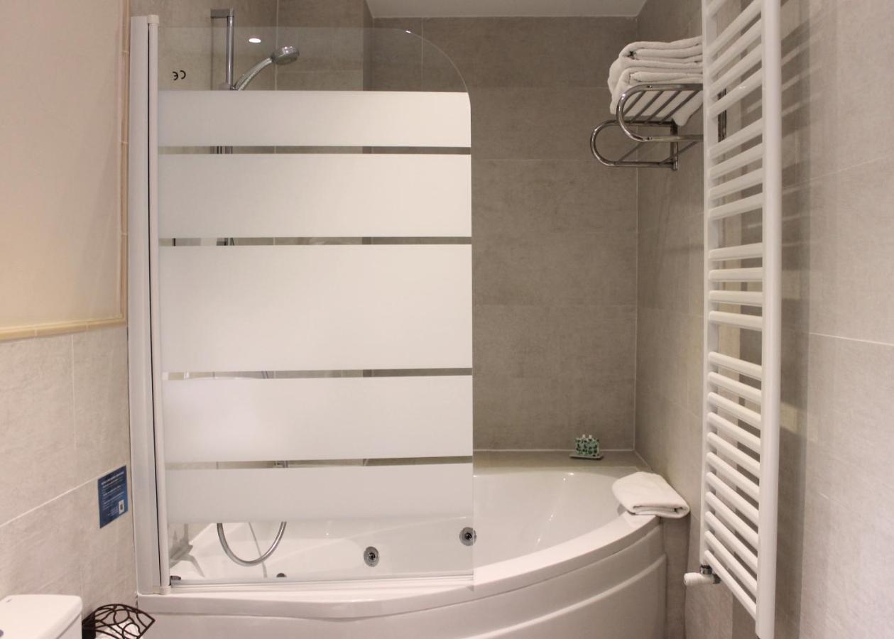 Los Corrales De Soto Hotel Soto del Real ภายนอก รูปภาพ