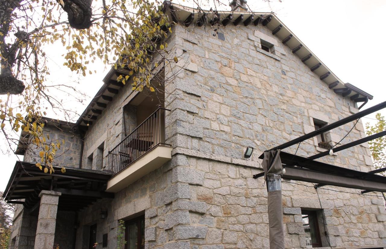 Los Corrales De Soto Hotel Soto del Real ภายนอก รูปภาพ