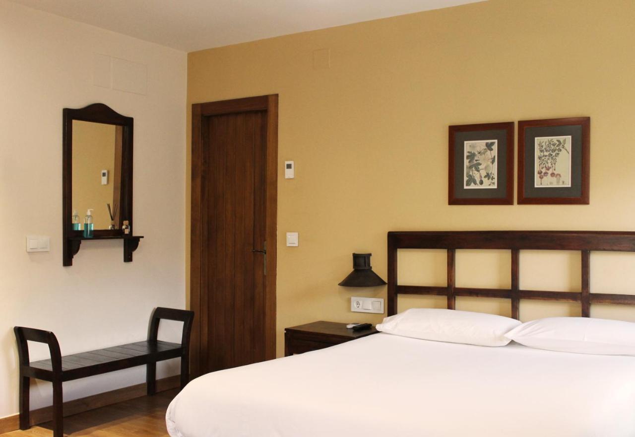 Los Corrales De Soto Hotel Soto del Real ภายนอก รูปภาพ